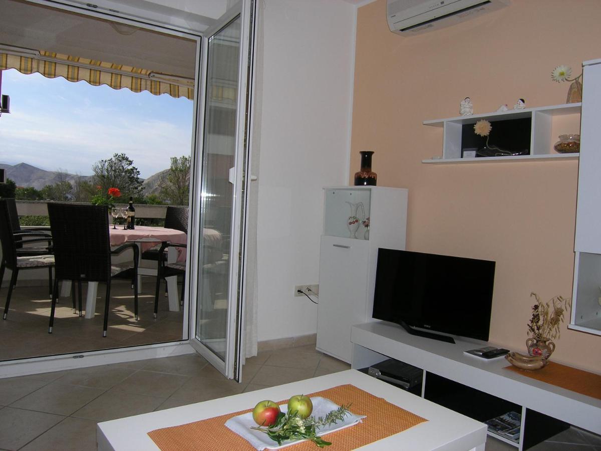 Apartments Biljana For Relaxing Holidays In Baska Ngoại thất bức ảnh